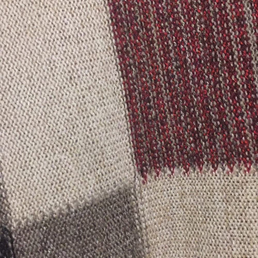 Poncho - Picture 2 of 2